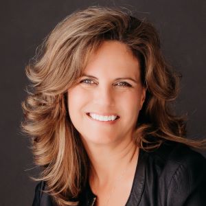 Nicole Gebhardt headshot